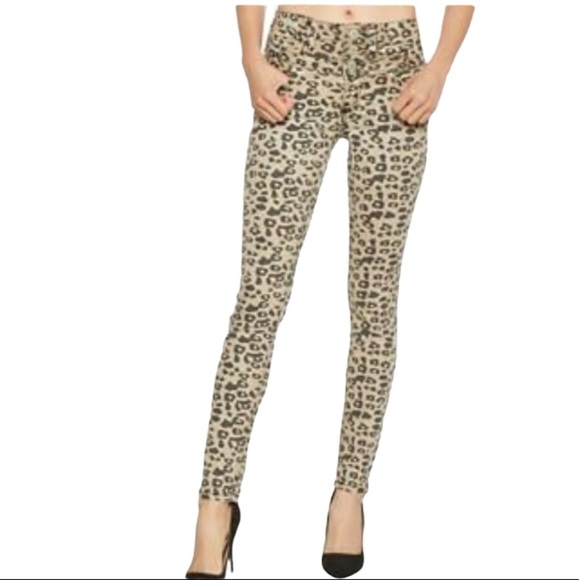 Almost Famous Denim - ALMOST FAMOUS Mid Rise Skinny Leopard Print Jeans
